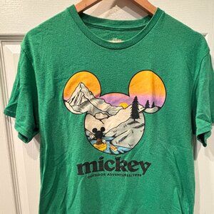 Disney Mickey Mouse Outdoors Unisex T-Shirt Tee Size M - Unique!